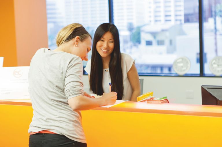 CEL Los Angeles Language School - School features