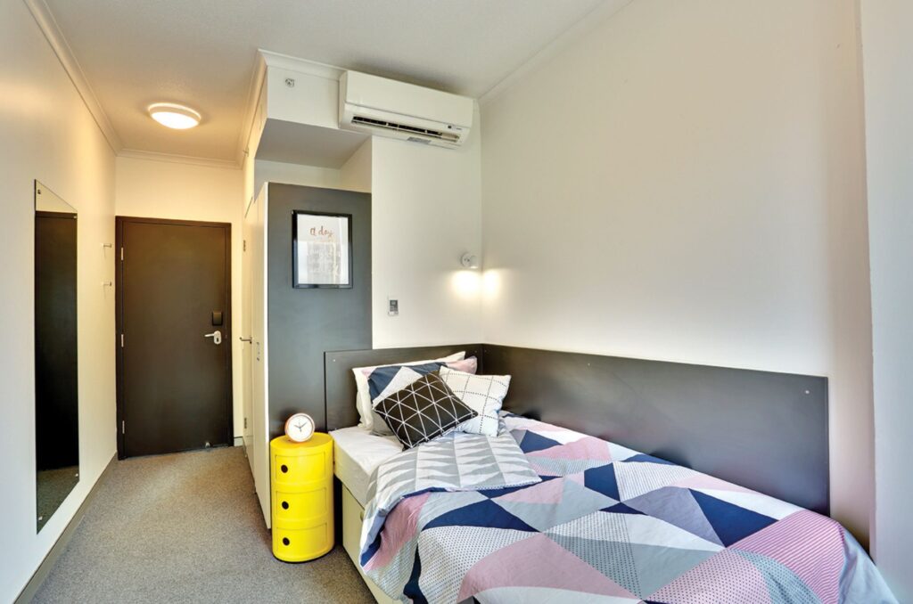 ELC Language School in Sydney - Premium apartments