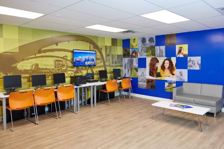 LSI Canada - School features