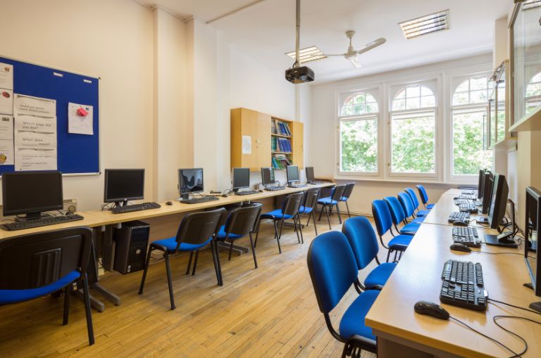 LSI UK - School features